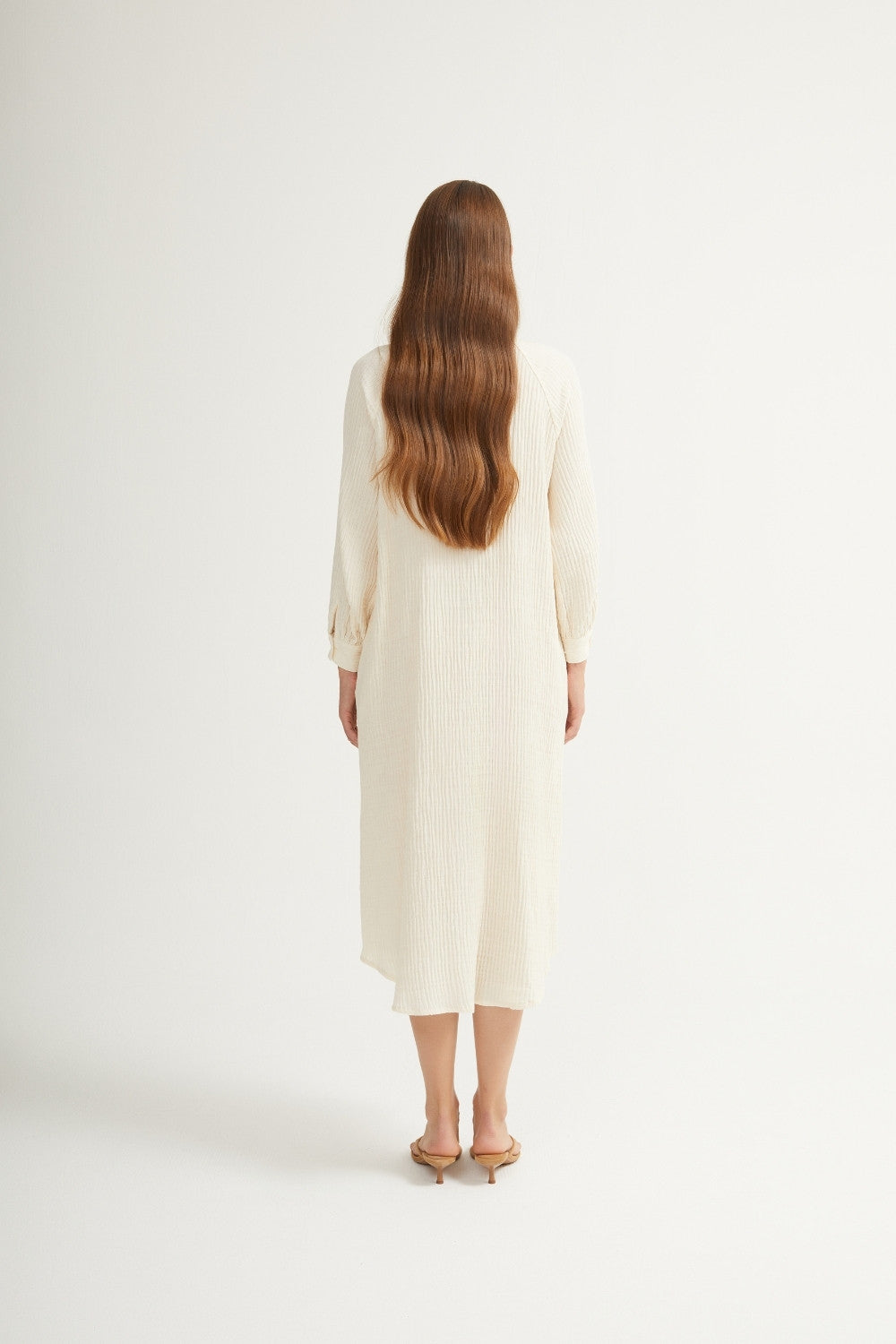 Midi dress - Natural. Elegant. Versatile.