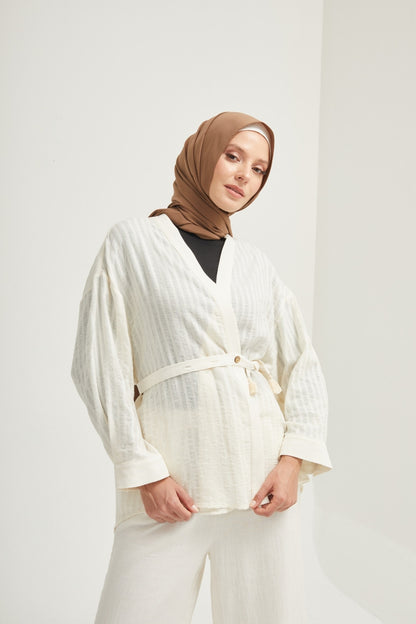 Kimono with belt – airy. elegant. feminine.