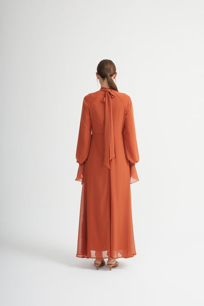 Naga Dress - Modest Eleganz mit Statement-Ärmeln