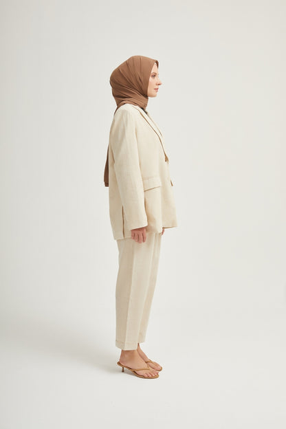 Nassau Twinset – Elegant beige trouser suit for modest fashion & business chic