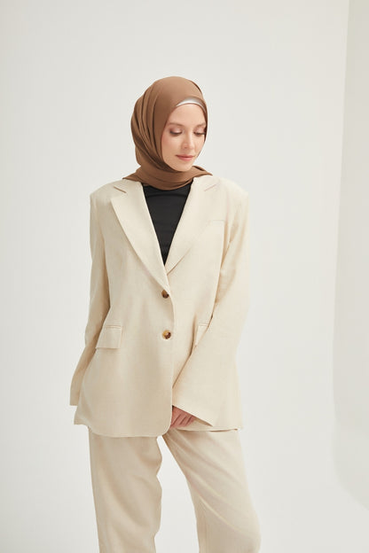Nassau Twinset – Elegant beige trouser suit for modest fashion & business chic