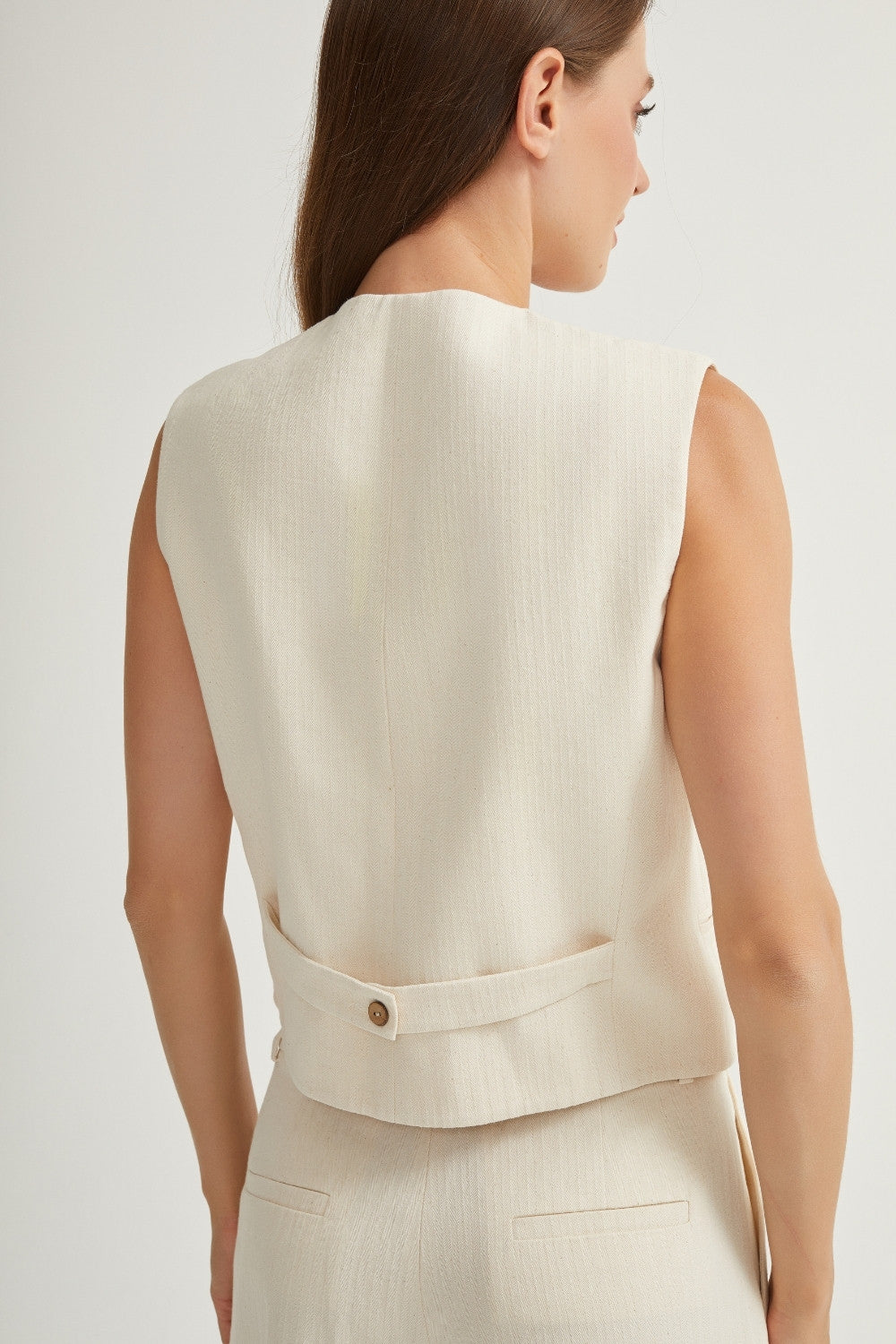 Cotton vest with pocket - minimalism meets elegance
