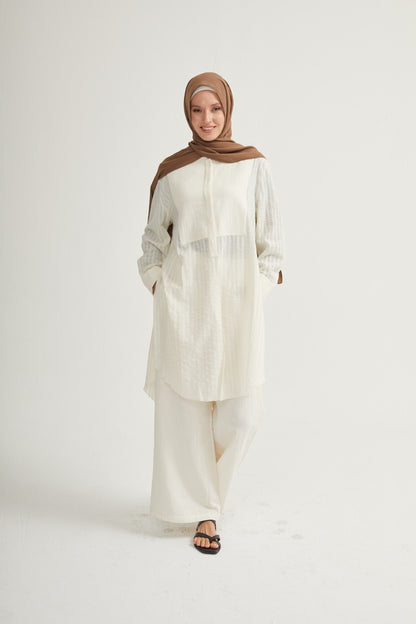 Blouse Tunic - Light. Elegant. Timeless.