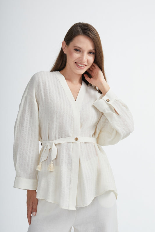Kimono with belt – airy. elegant. feminine.
